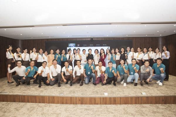 TIẾP TỤC THỰC HIỆN KHÓA ĐÀO TẠO “KỸ NĂNG GIAO TIẾP VÀ CHĂM SÓC KHÁCH HÀNG CHUYÊN NGHIỆP” CHO CÁN BỘ NHÂN VIÊN CÔNG TY CP ĐỊA ỐC PHÚ LONG