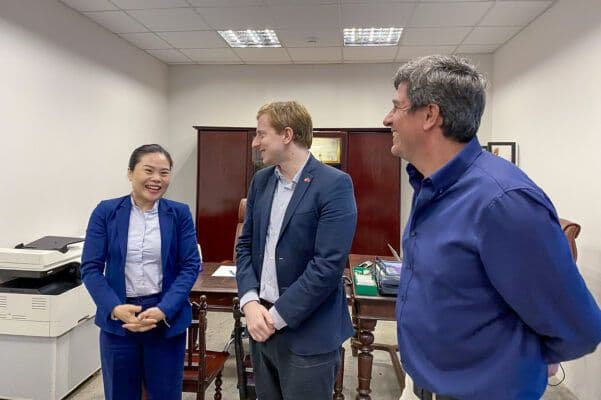 HỌC VIỆN ĐÀO TẠO MẾN KHÁCH IBH GẶP GỠ VÀ TRAO ĐỔI VỚI TỔ CHỨC SECO VÀ DỰ ÁN “DU LỊCH THỤY SĨ VÌ SỰ PHÁT TRIỂN BỀN VỮNG TẠI VIỆT NAM” (ST4SD)